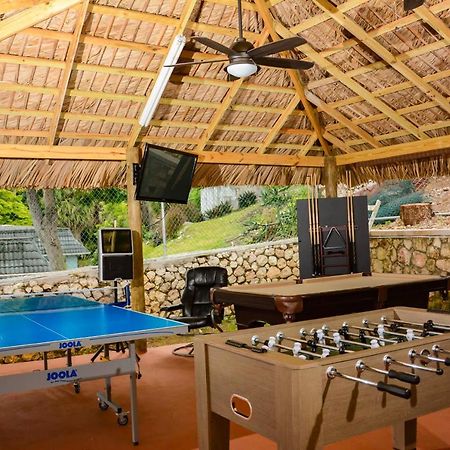 Bella Vista Vacation Apartment Монтего Бей Екстериор снимка