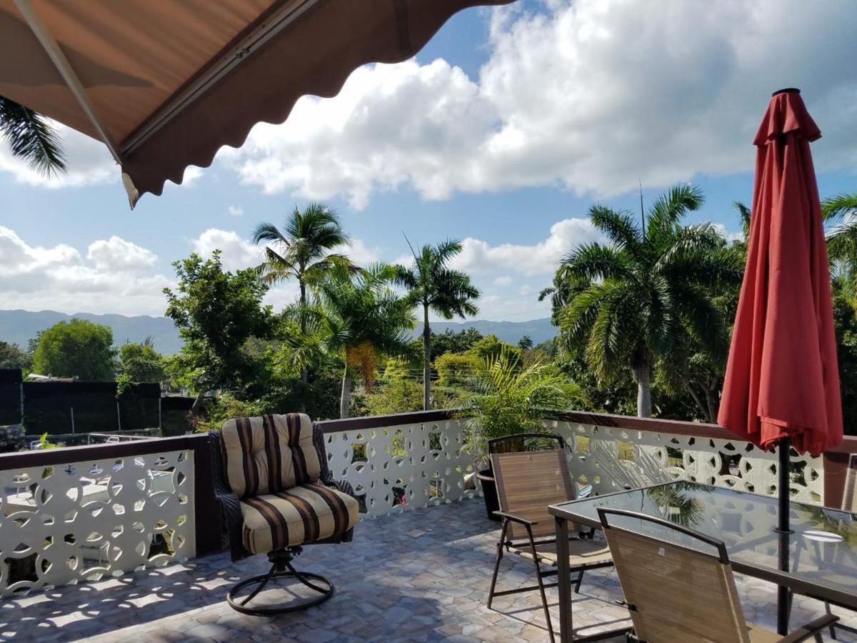 Bella Vista Vacation Apartment Монтего Бей Екстериор снимка