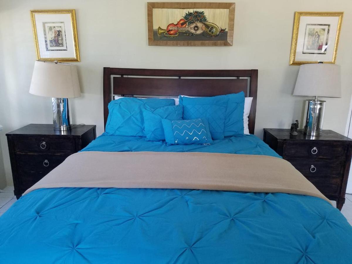 Bella Vista Vacation Apartment Монтего Бей Екстериор снимка