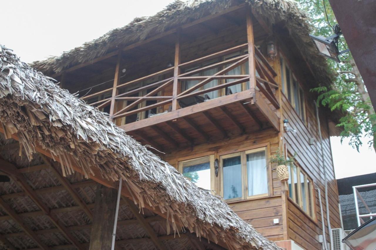 Bella Vista Vacation Apartment Монтего Бей Екстериор снимка