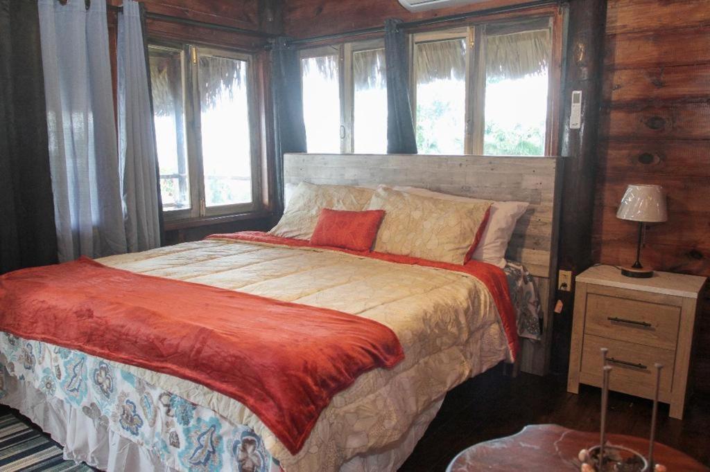 Bella Vista Vacation Apartment Монтего Бей Екстериор снимка