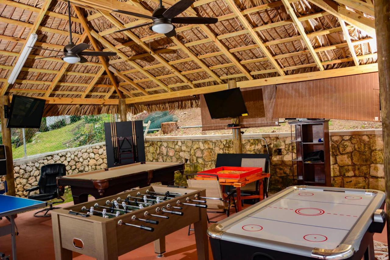 Bella Vista Vacation Apartment Монтего Бей Екстериор снимка